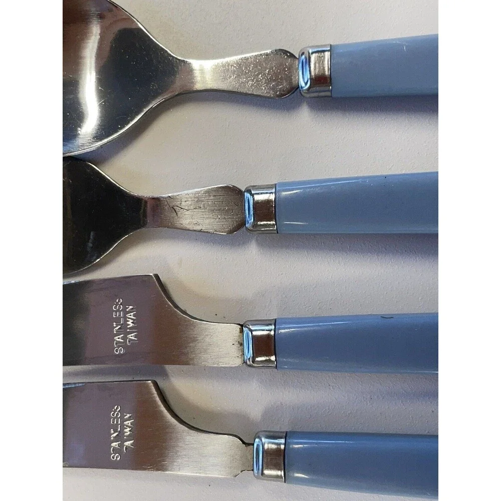 Vintage Cutlery Light Blue Plastic Handle Made In Taiwan 2 Knives 1 Fork 1 Spoon